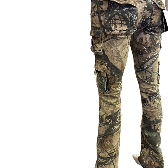 Vintage Camo Cargo Jeans - Picture 3 of 6